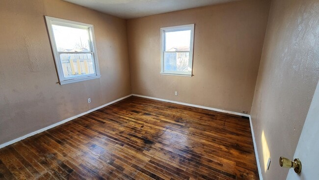 Building Photo - 1012 E Brazos St