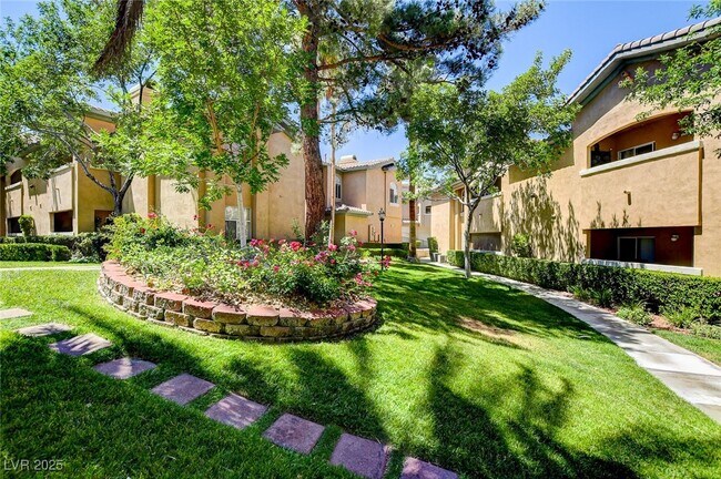 Building Photo - 1713 Sky of Red Dr