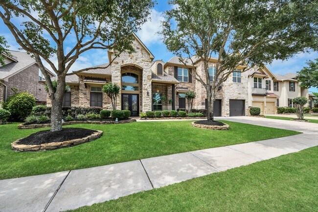 Building Photo - 19410 Meadow Lakes Dr
