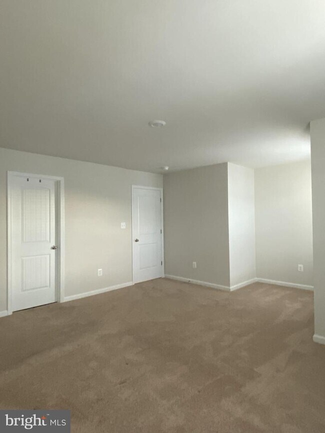 Building Photo - 94 Paddington St