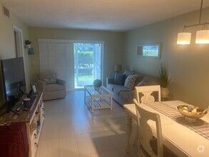 Building Photo - 207 Tropic Isle Dr