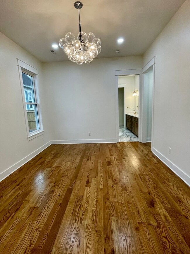 Building Photo - 323 50th Ave N