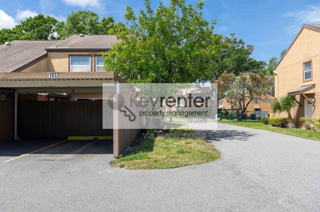 Building Photo - 1833 Clearbrooke Dr