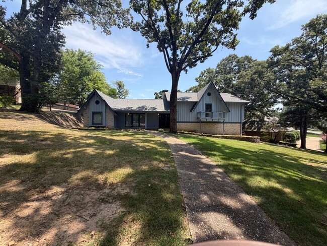 Building Photo - 1101 Silverwood Cove