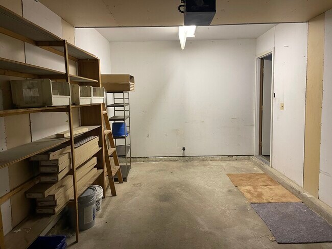 Building Photo - 1793 Goddard Ln