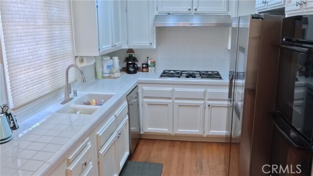 Building Photo - 415 E Bougainvillea Ln