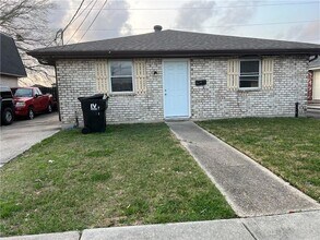 Building Photo - 3508 Pakenham Dr