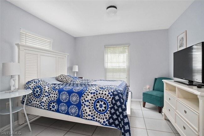 Building Photo - 779 98th Ave N