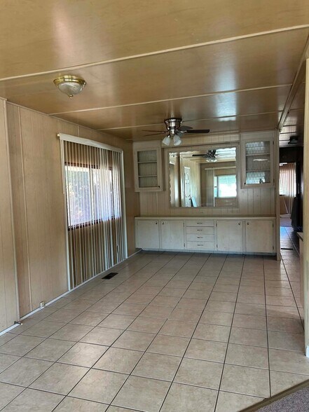 Building Photo - 26030 San Quintin Rd