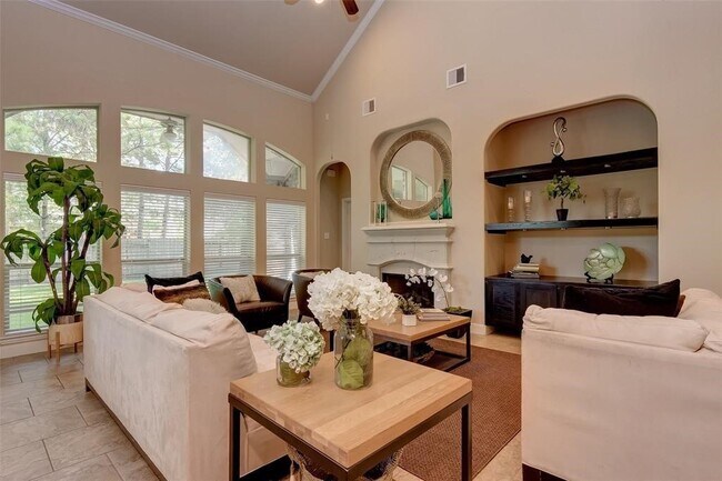 Building Photo - 3 Galleta Ct