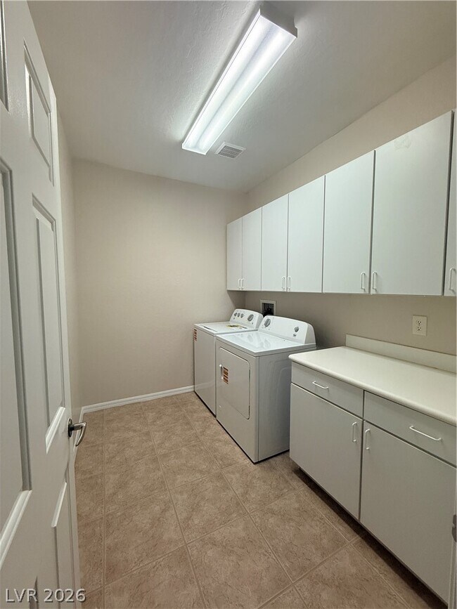Building Photo - 1148 Kingston Hills Ct