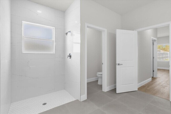 Building Photo - 3935 SW 151st Pl
