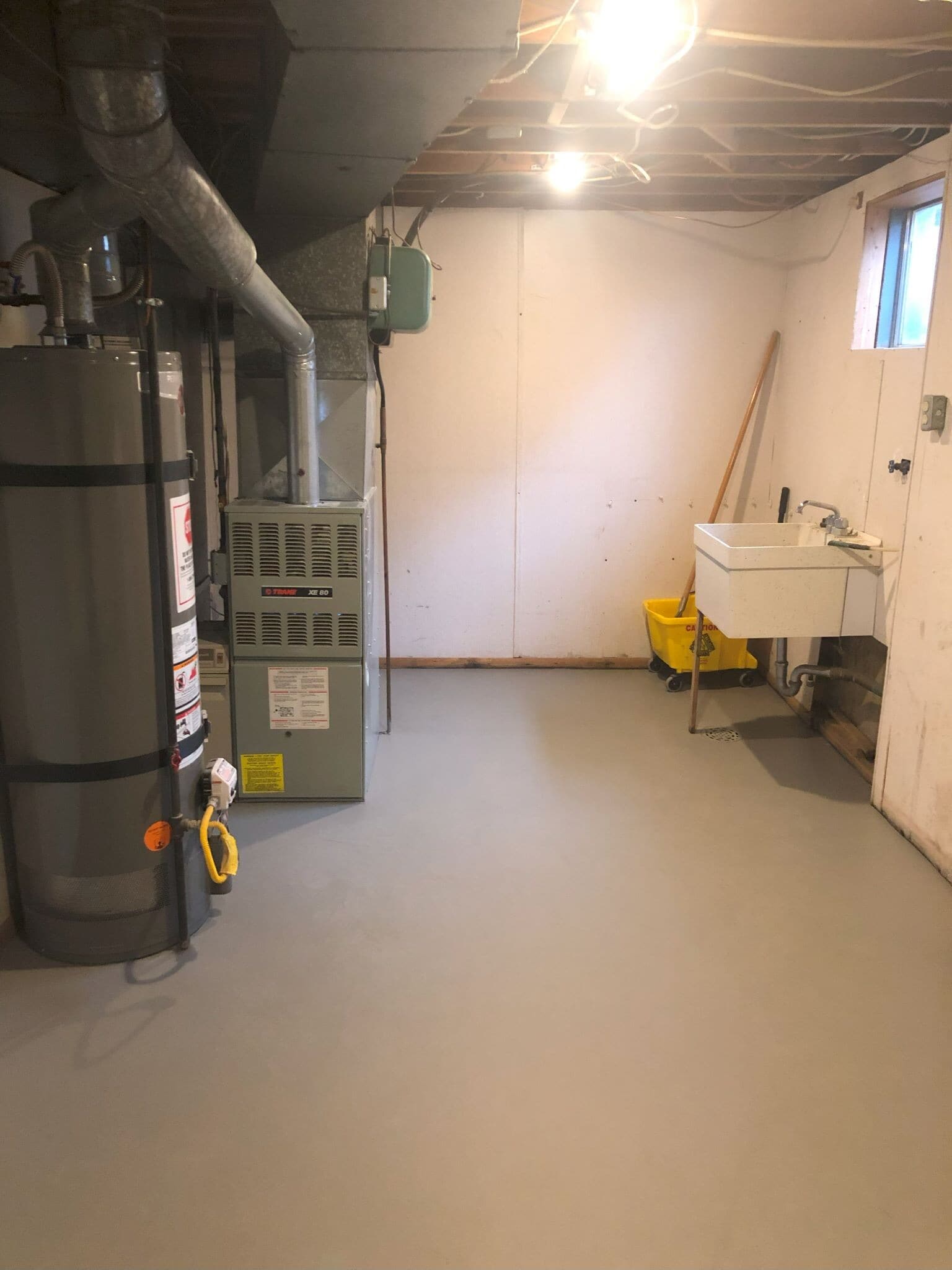 Building Photo - 516 E Wedgewood Ave