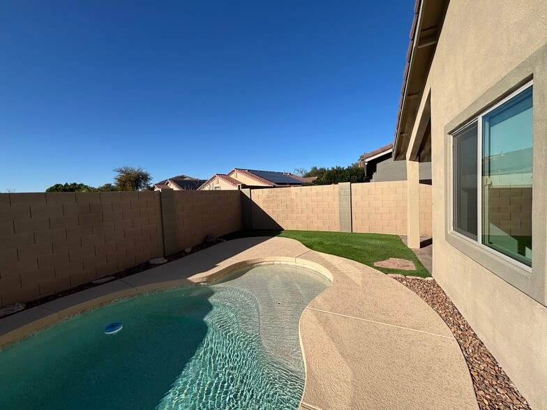 Building Photo - 15742 N 102nd St