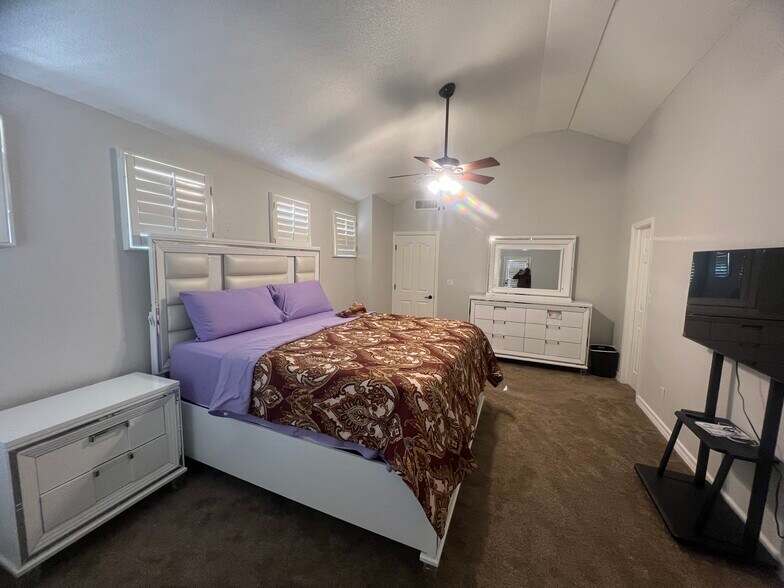 Building Photo - 485 Jeweled Mesa Ct