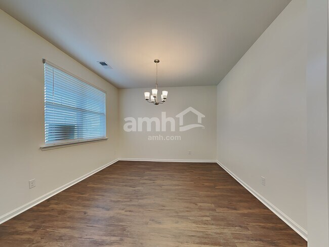 Building Photo - 123 Troupe Dr