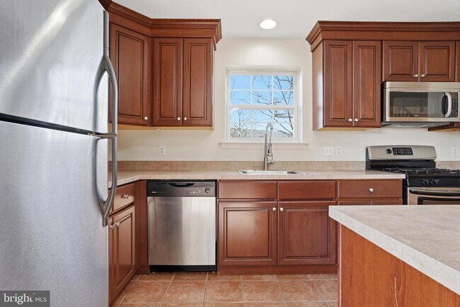 Building Photo - 13675 Philmont Ave