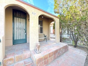Building Photo - Central EL Paso(close to downtown) 1 bed/1 bath duplex. Water/Trash Service Included