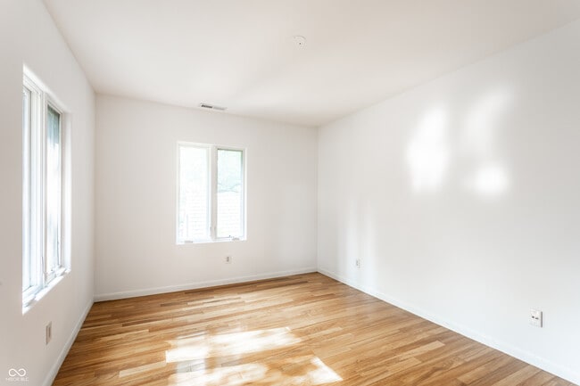 Building Photo - 5758 Wildwood Ave