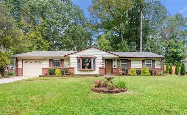 Primary Photo - 3252 Club House Rd