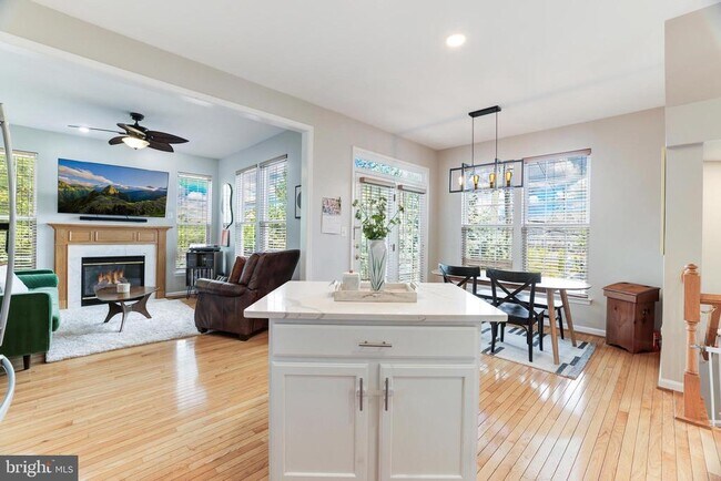 Building Photo - 2520 Banshire Dr