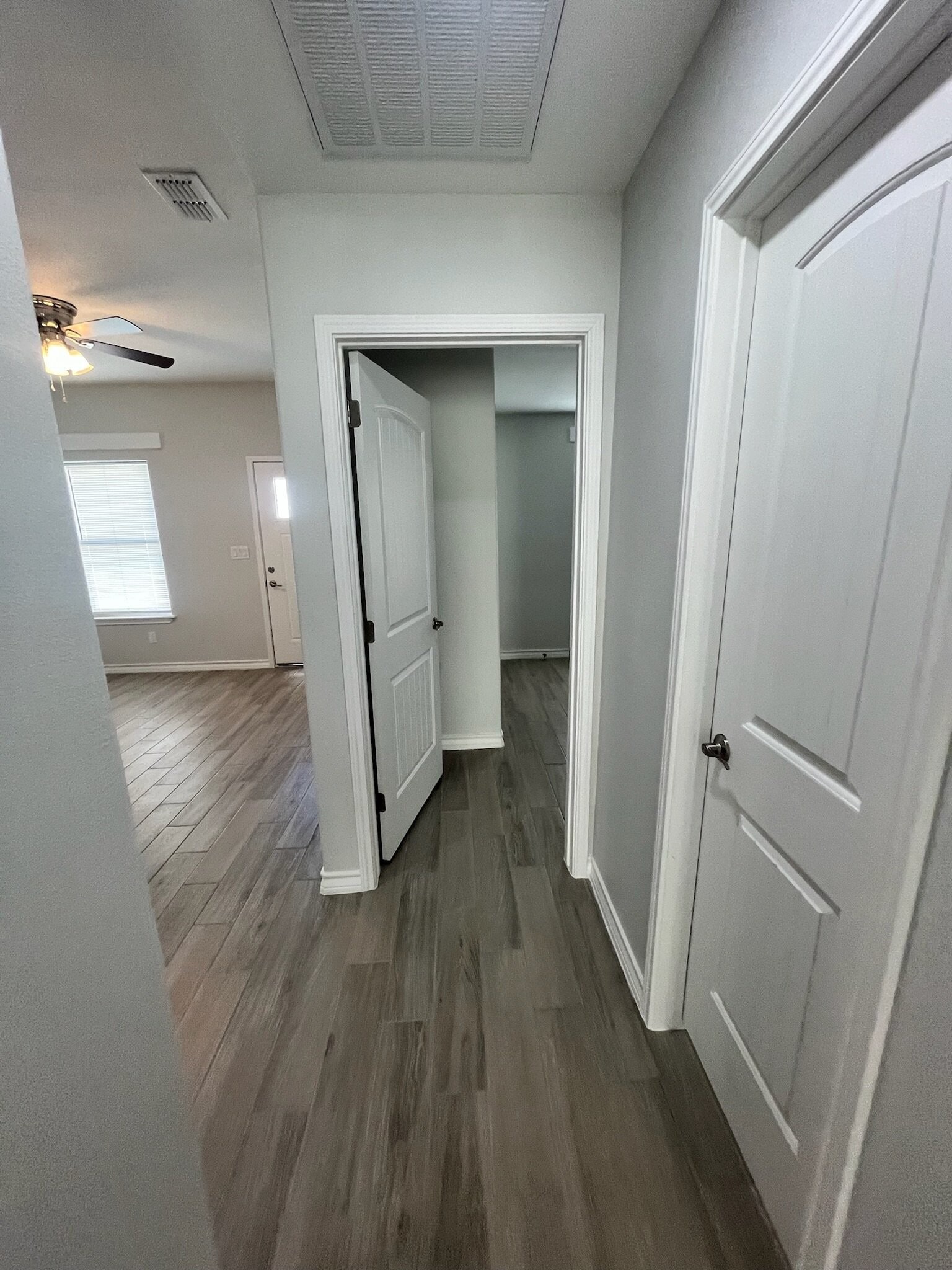 Building Photo - 1810 Atrium Pl Dr