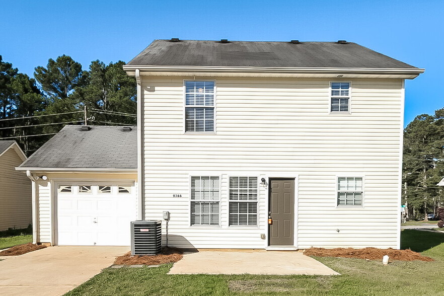 Building Photo - 9366 Thomas Rd