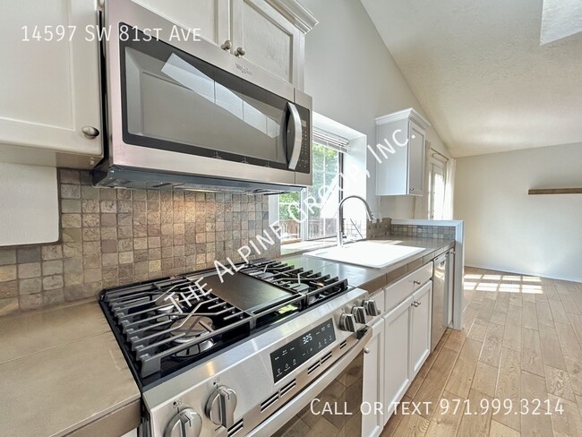 Building Photo - 14597 SW 81st Ave
