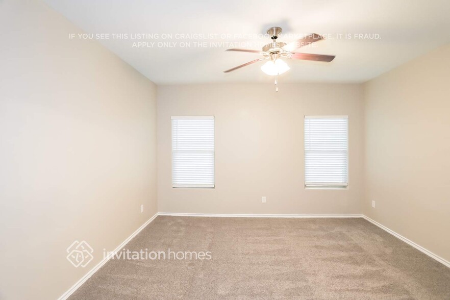 Building Photo - 805 Santa Rosa Dr