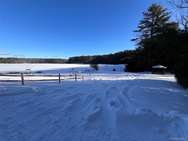 Building Photo - 26 Summit Dr