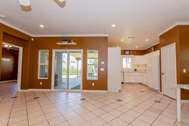 Building Photo - 43963 Glenraven Rd
