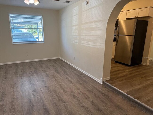 Building Photo - 1740 W Walnut St