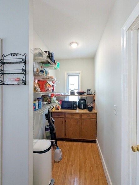 Building Photo - 383 Highland Ave