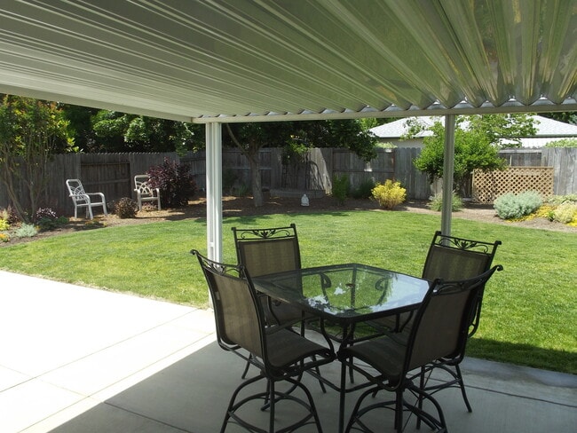 Building Photo - NIce Home