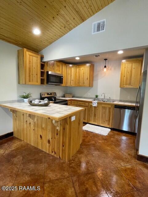 Building Photo - 206 E Dale St