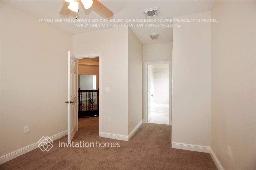 Building Photo - 12433 SW 122nd Ct