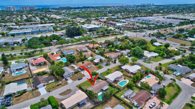 Building Photo - 4163 NW 2nd Ct