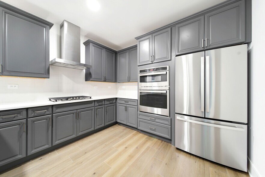 The Residences at Amberley Woods 1850 Amberley Ct Lake Forest IL