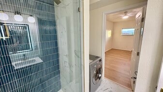 Building Photo - 2928 Piedmont Dr