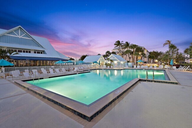 Building Photo - 353 S US Hwy 1