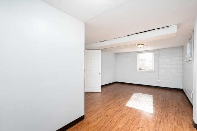 Building Photo - 8989 E 12th Ave