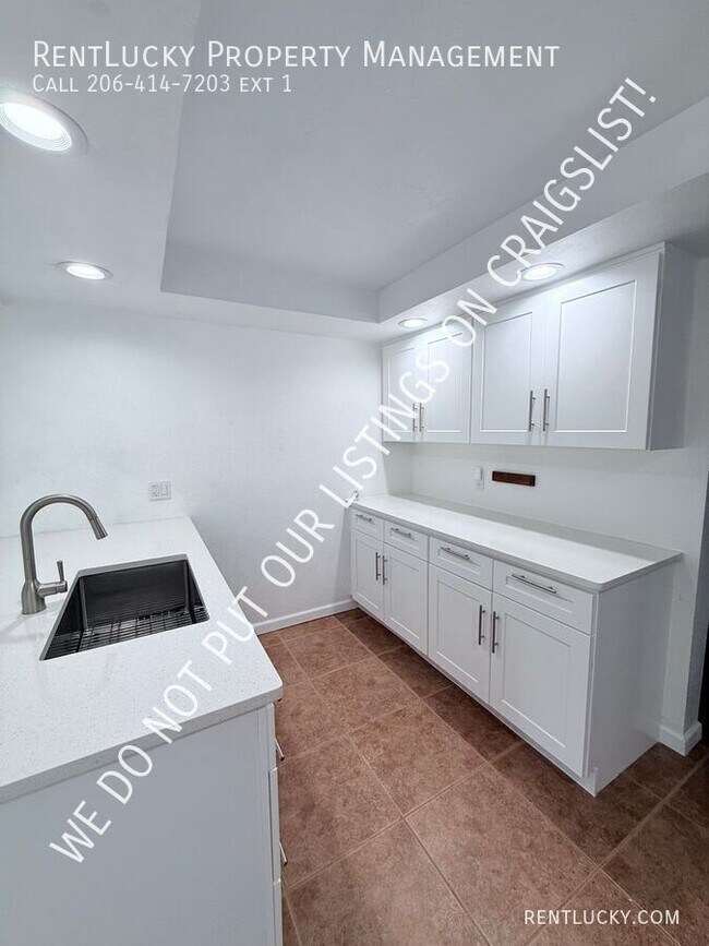 Building Photo - 3221 SW 319th Pl