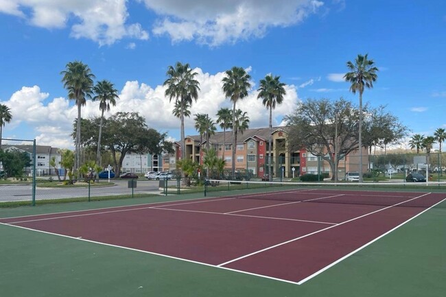 Building Photo - Beautiful 2nd floor Condo with 2 bedrooms ...