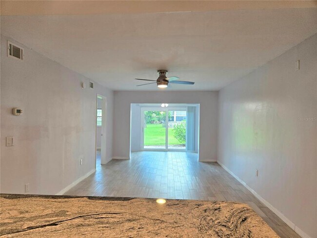 Building Photo - 12900 Vonn Rd