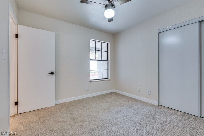 Building Photo - 8437 Lomack Ct