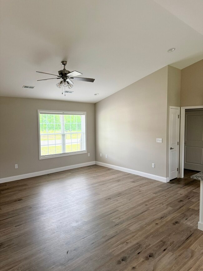 Building Photo - 295 Oak Grove Cir