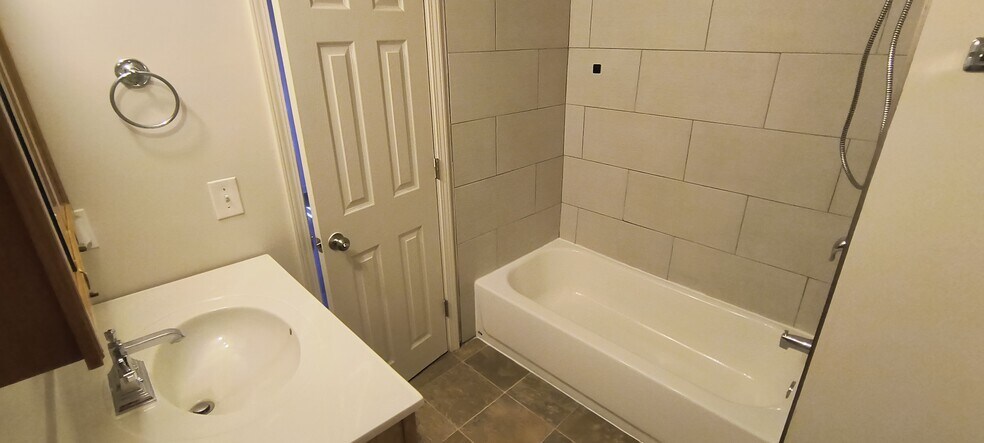 Bathroom - 4104 Elledge Dr