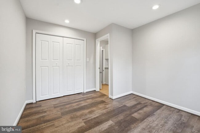 Building Photo - 1528 Goldenrain Ct