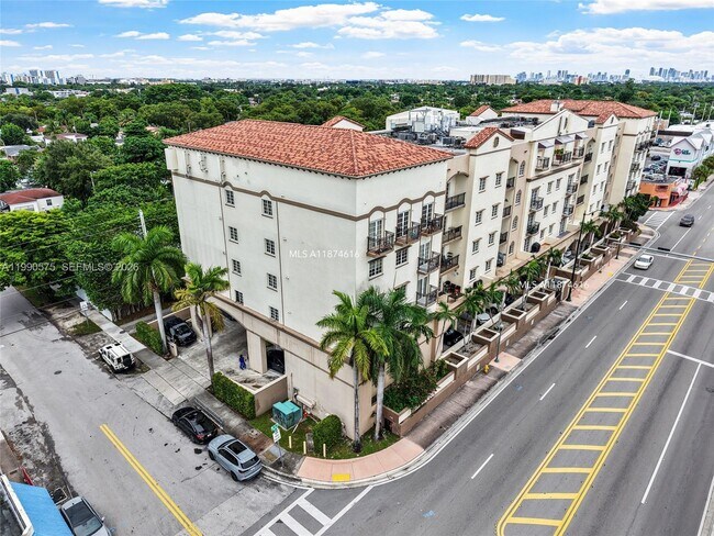 Building Photo - 5271 SW 8th St