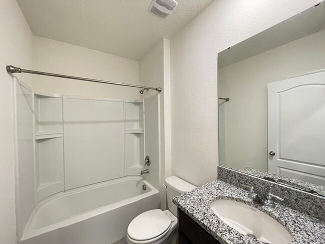 Building Photo - Conservation view, no Rear neighbors Single family house in Davenport!